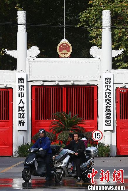 2025新澳门王中王正版和弄错门牌新房被拆光与弄错门牌新房被拆光了怎么办